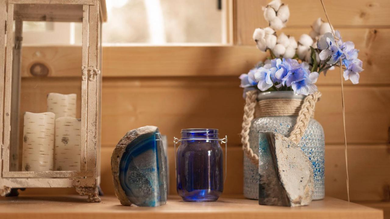 Charming Blue Farmhouse Cabin Duck Creek Village Exterior photo